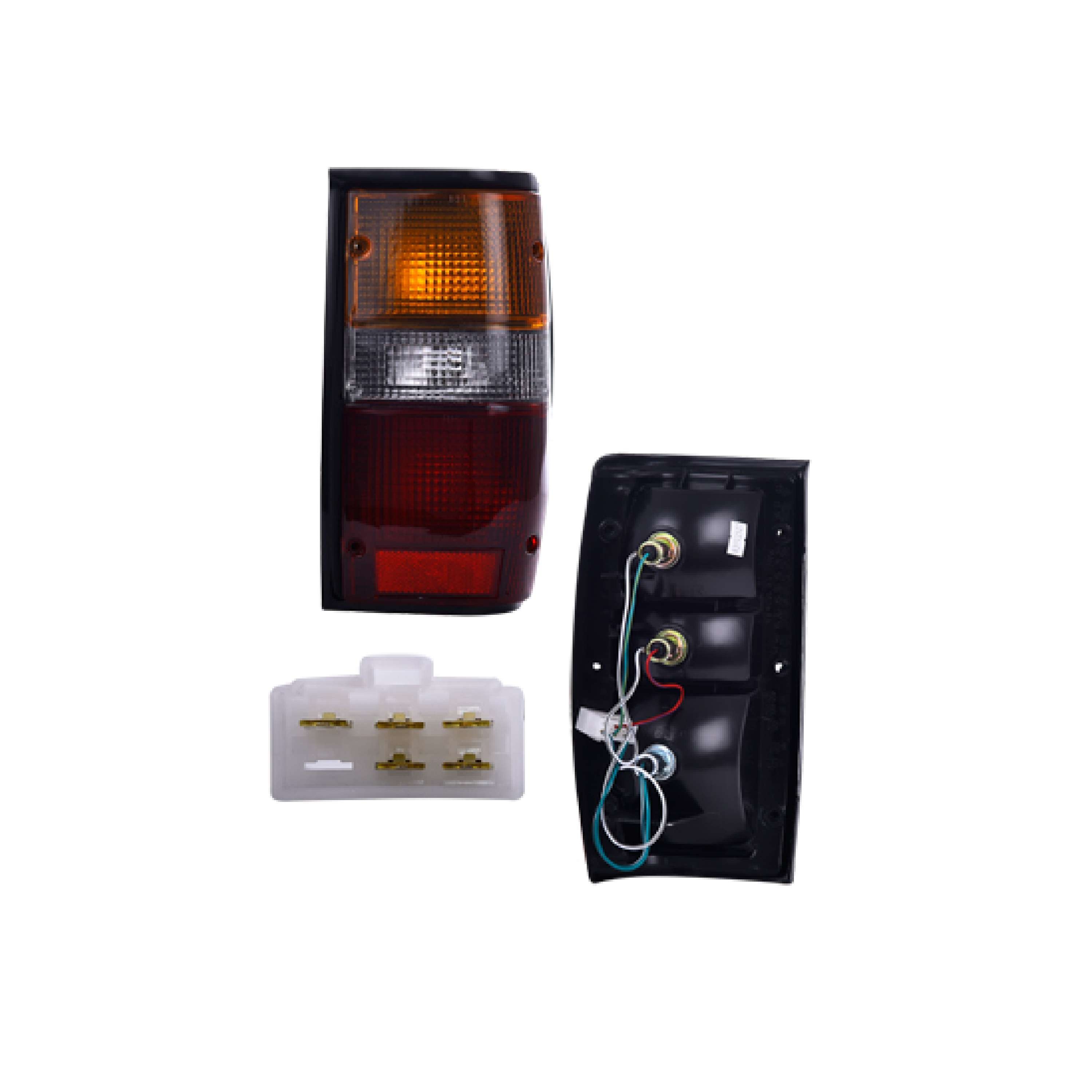 Calavera Derecha Mitsubishi L200 F/Negro U.T.P 1996 Depo