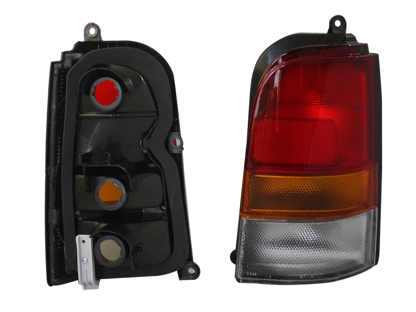 Calavera Der S/Arnes (Rojo/Ambar/Blanco) Nissan Tsubame 1994 2004