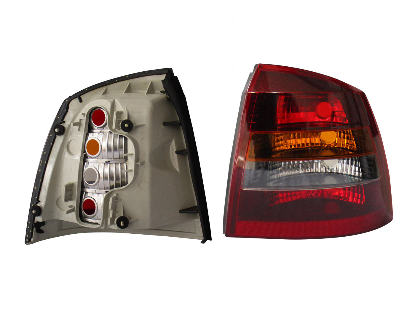 Calavera Der S/Arnes Oscura 3-5Ptas (Rojo/Ambar/Blanco) Chevrolet Astra H-Back 2000 2003