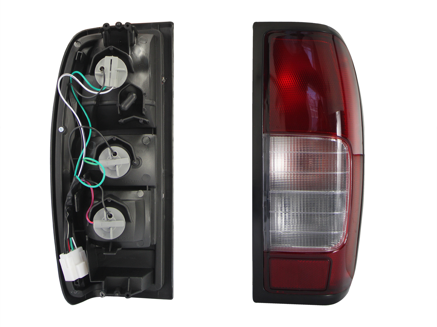 Calavera Der C/Arnes Clara (Rojo/Blanco/Blanco) Nissan Frontier 1998 2015