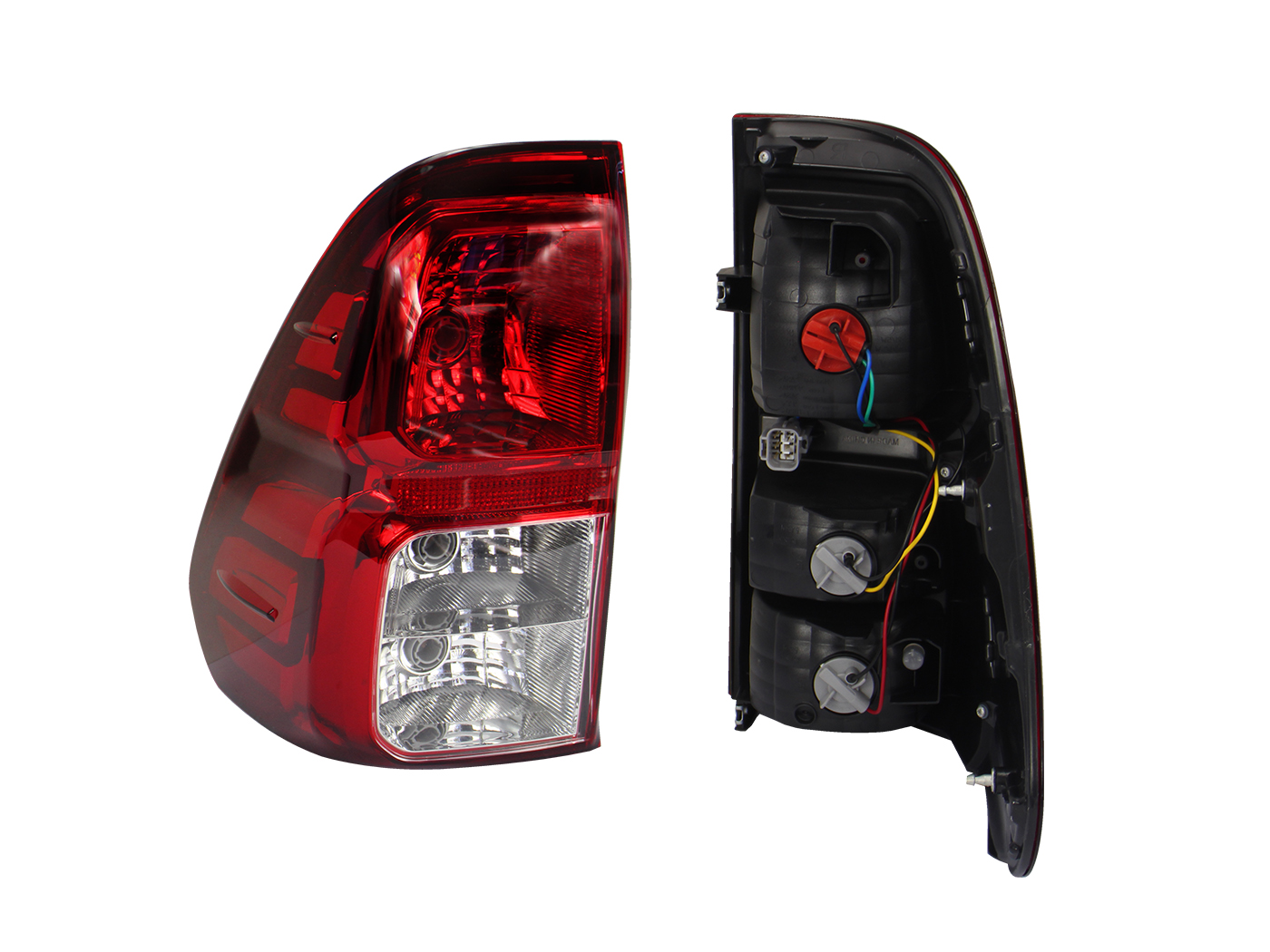 Calavera Izq C/Arnes Oscura (Sencilla/Lujo) (Rojo/Blanco/Blanco) Toyota Hilux 2/4Wd 2016 2024