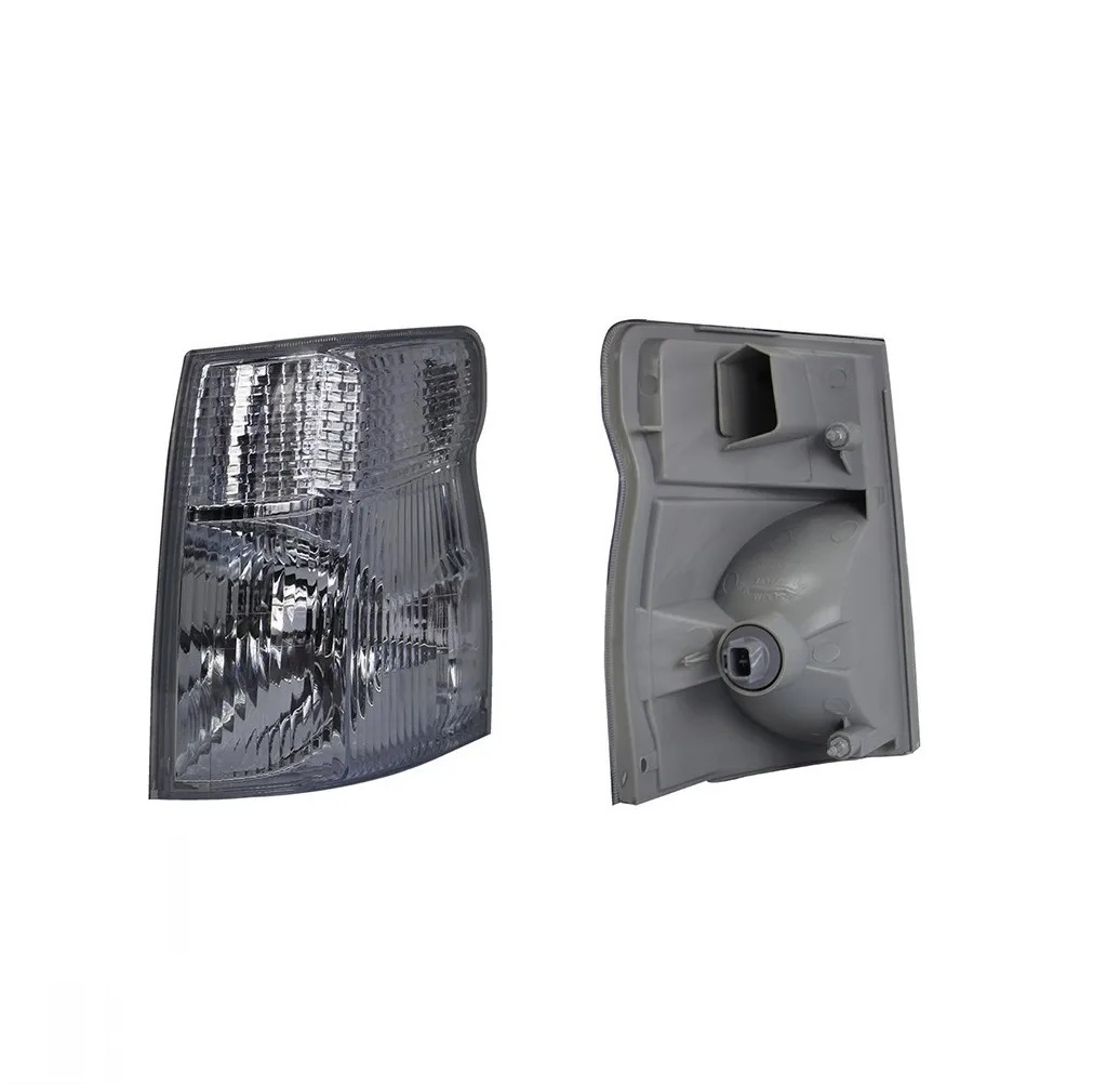 Par De Cuartos Urvan 2002-2003-2004-2005-2006 Blanco Opt