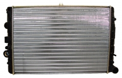 Radiador Pointer 00-09 Std L4 1.8L S/Aire 13 4/9X 2018 1/2 Aluminio Mecanico Cn 28207 678 892