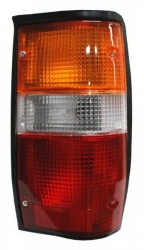 Calavera Mitsubishi Pu L200/ Ram 50 87-96 Negra C/Arnes Ecocn Der