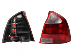 Calavera Der S/Arnes 4Ptas (Rojo/Blanco) Chevrolet Corsa Sedan 2003 2008