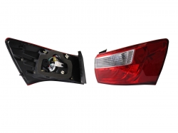 Calavera Der Ext C/Arnes 4Ptas (Rojo/Blanco) Kia Rio Sedan 2016 2017