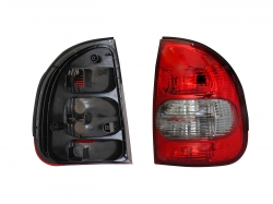 Calavera Der S/Arnes (Monza) (Rojo/Blanco) Chevrolet Chevy 4Ptas 2001 2003