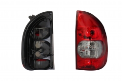 Calavera Der S/Arnes (Vagoneta/Pick-Up) (Rojo/Blanco) Chevrolet Chevy 5Ptas 2001 2003