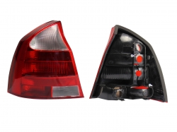 Calavera Izq S/Arnes 4Ptas (Rojo/Blanco) Chevrolet Corsa Sedan 2003 2008