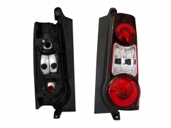 Calavera Der S/Arnes Oscura (Rojo/Blanco/Rojo) Peugeot Partner Maxi 2013 2019