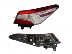 Calavera Der Ext C/Arnes Clara (Rojo/Blanco) Toyota Camry 2018 2022