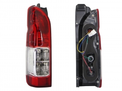 Calavera Izq C/Arnes (Rojo/Blanco) Toyota Hiace 2014 2019