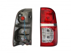 Calavera Der C/Arnes (Rojo/Blanco/Blanco) Toyota Hilux 2012 2015