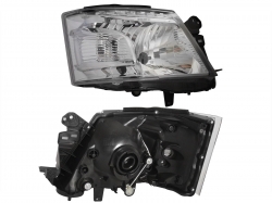 Faro Der Fondo Cromado Nissan Nv-350 2013 2018