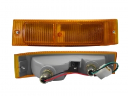 Cuarto Frontal Der Largo Ambar (Emp/2Pzs) Nissan Ichivan 1988 1994