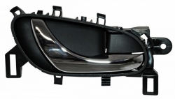 Manija Int Nissan Pu Np300/ Frontier 2016-2020 Negra/Crom Delantera Der