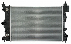 Radiador Sonic  2012-2014-2015-2016 Aut L4 1.6L 15 2/3X 22 4/5 Aluminio Soldado Cn Sissoko 892 Mvp