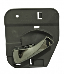 Manija Int Malibu 2004-2005-2006-2007 Gris/ Cromo Trasera Plastico 2218 Izq