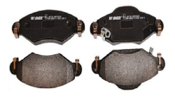 Balatas (8674) Delanteras Yaris 04/05