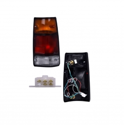 Calavera Derecha Isuzu Rodeo Filo Negro U.T.P 1997 Depo