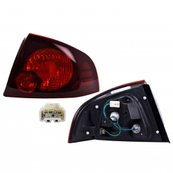 Calavera Derecha Nissan Sentra Roja Obscura 2006 Depo