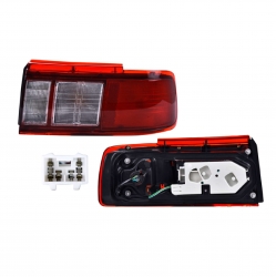 Calavera Derecha Nissan Tsuru Iii Filo Rojo 2003 2004 Depo