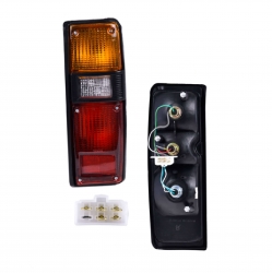 Calavera Derecha Toyota Pickup Filo Negro U.T.P 1983 Depo