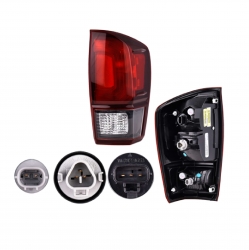 Calavera Derecha Toyota Tacoma Roja Obscura 2022 2023 Depo