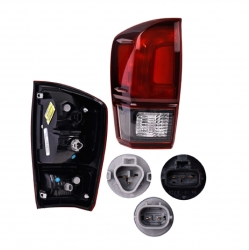 Calavera Izquierda Toyota Tacoma Roja Obscura 2022 2023 Depo