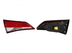 Par Calaveras Yaris Sedan Int 2020 Rojo/Bco 4Ptas Opt