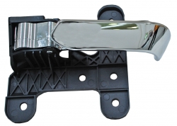 Manija Int Armada/ Titan 2004-2015 Crom Del/ Trasera Plastico Der