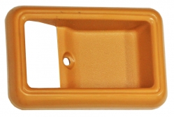 Manija Int Nissan Pu 720 1981-1993 Beige Bisel Plastico Lh=Rh