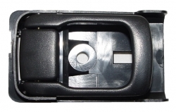 Manija Int Tsuru Iii 1992-2017 Negra Del/ Trasera Plastico Izq