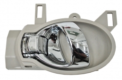 Manija Int Versa  2012-2019/ March 12-20/ Juke 2011- 2012-2013-2014/ Note 2014-2015 Gris/ Cromo Del/ Trasera Plastico Izq