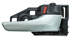 Manija Int Camry Le/ Se  2012-2013-2014/ Prius2011-2012 Negro/ Plata Del/ Trasera Plastico Der