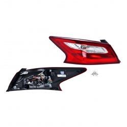 Par Calaveras Ext Nissan Altima Clara 2017 2018 Depo