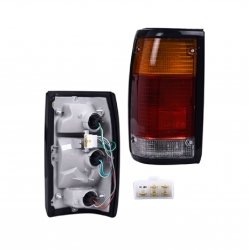 Par Calaveras  Mazda Pickup Filo Negro 1986 1987 1988 Depo