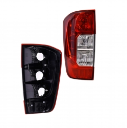 Par Calaveras  Nissan Np300  2016 2017 2018 2019 2020 Depo