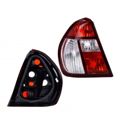 Par Calaveras  Nissan Platina Blanco/Roja 2007 2008 Depo