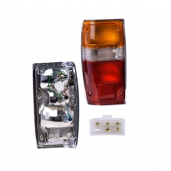 Par Calaveras  Toyota Pickup Filo Cromo U.T.P 1984 1985 Depo